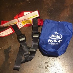 Kids fly safe airplane harness